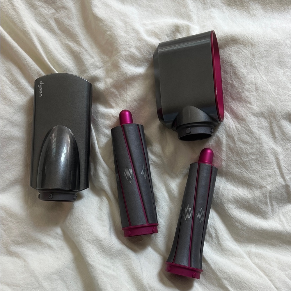 Dyson Styling Attachments in Charcoal and Magenta